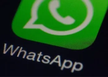 Aplicativo para ver conversas do WhatsApp remotamente