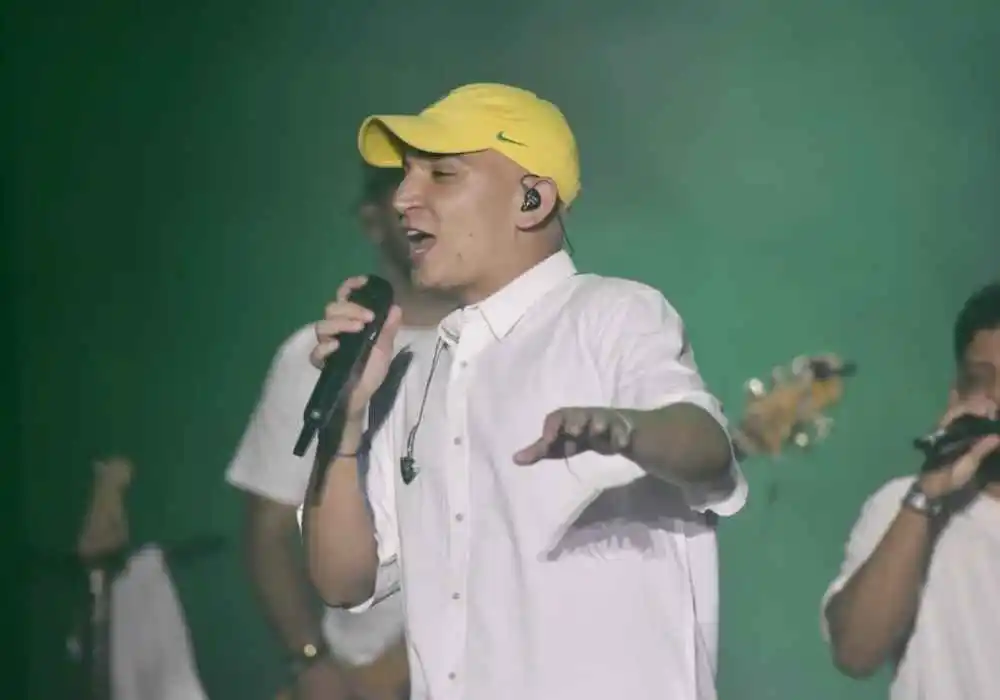 João Gomes, Barões da Pisadinha e Banda Djavú